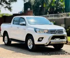 Toyota Hilux - 2