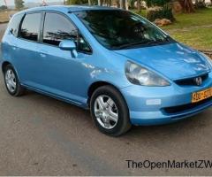 Very Clean Honda Fit - 4